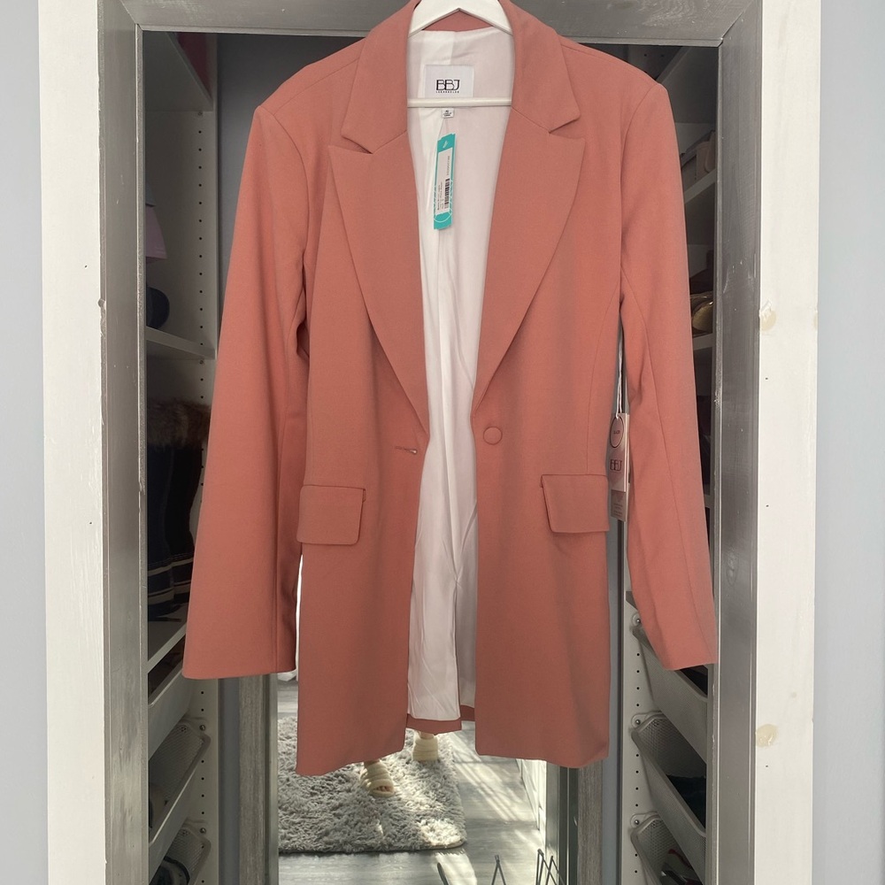Blazer, new, smoke free. Long sleeve.